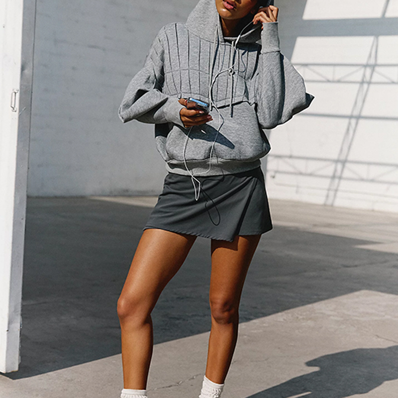 hongfeng’s cropped hoodie women features a ruffle design that’s fashionable and easy to wear.